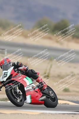 media/Sep-21-2025-Race Pace (Sun) [[98bf33ef95]]/Verified/10-Turn 10 (1150am)/